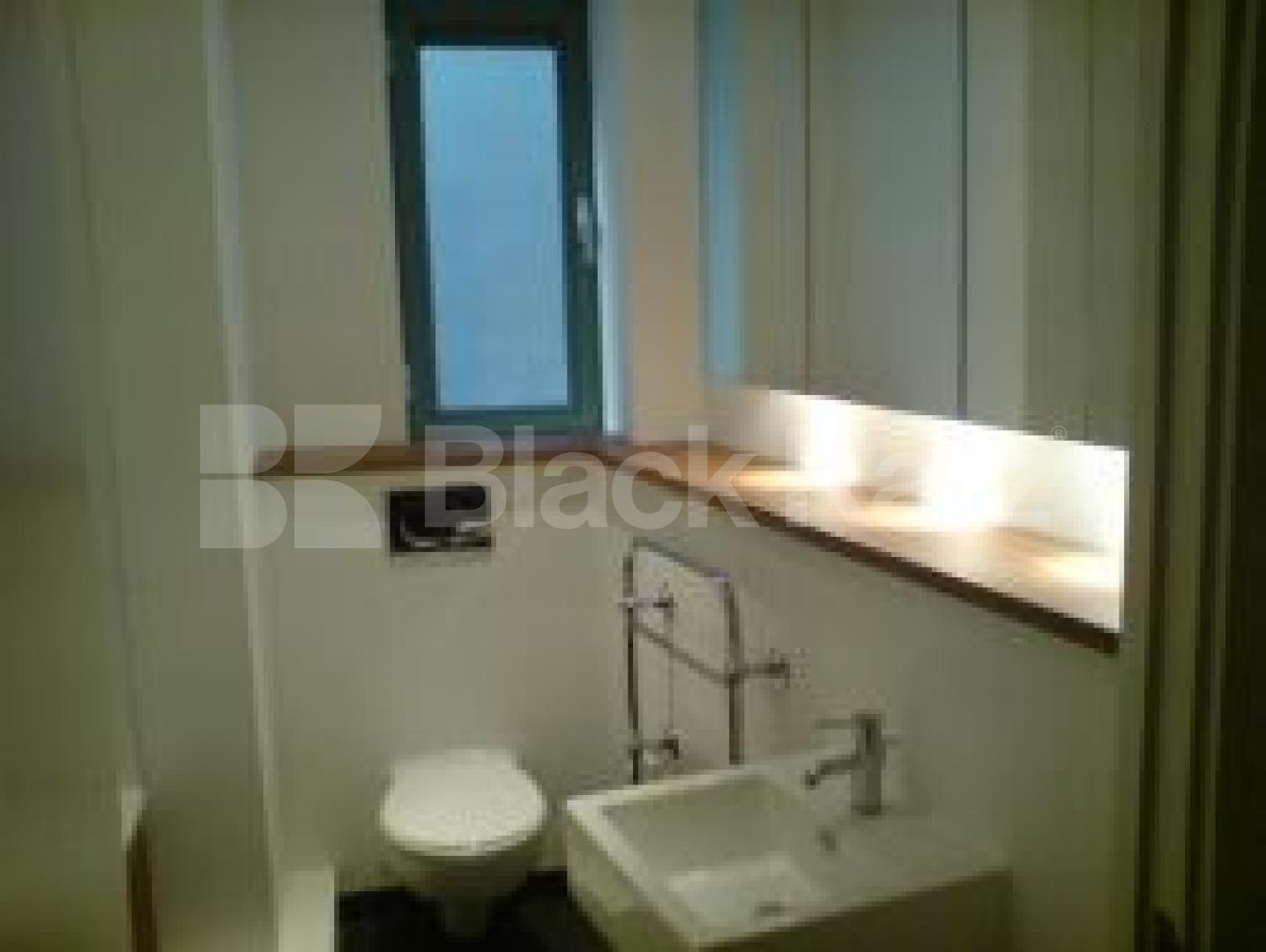 			LET , 2 Bedroom, 1 bath, 1 reception Terraced House			 Bermondsey Street, London Bridge